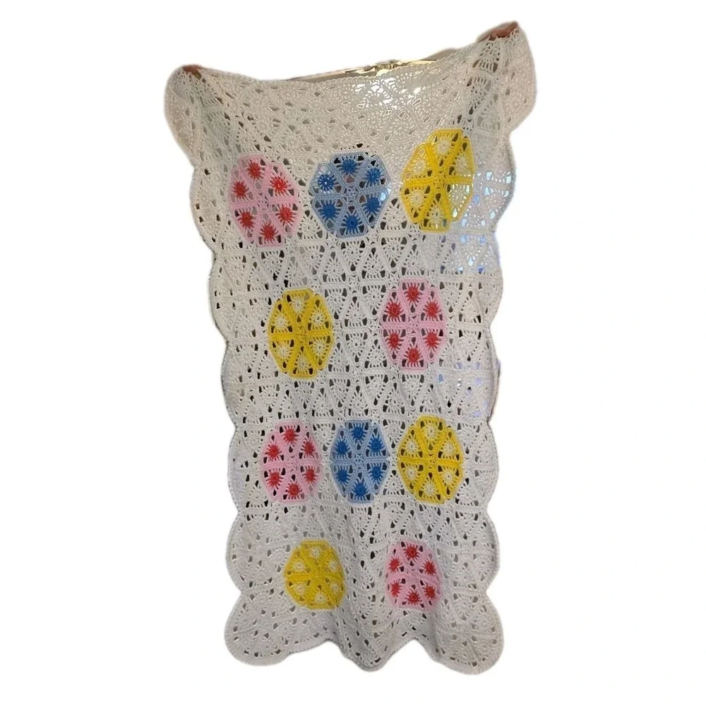 Vintage Afghan Blanket Floral Lap Throw Rainbow Rose‎ Flowers Handmade White